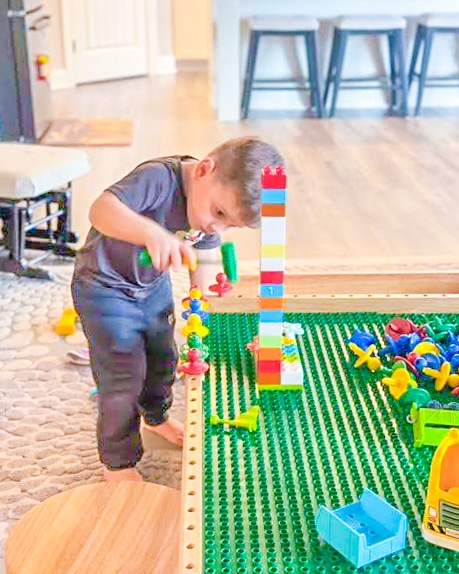 duplo, montessori activity, lego, play table, lego table, duplo table