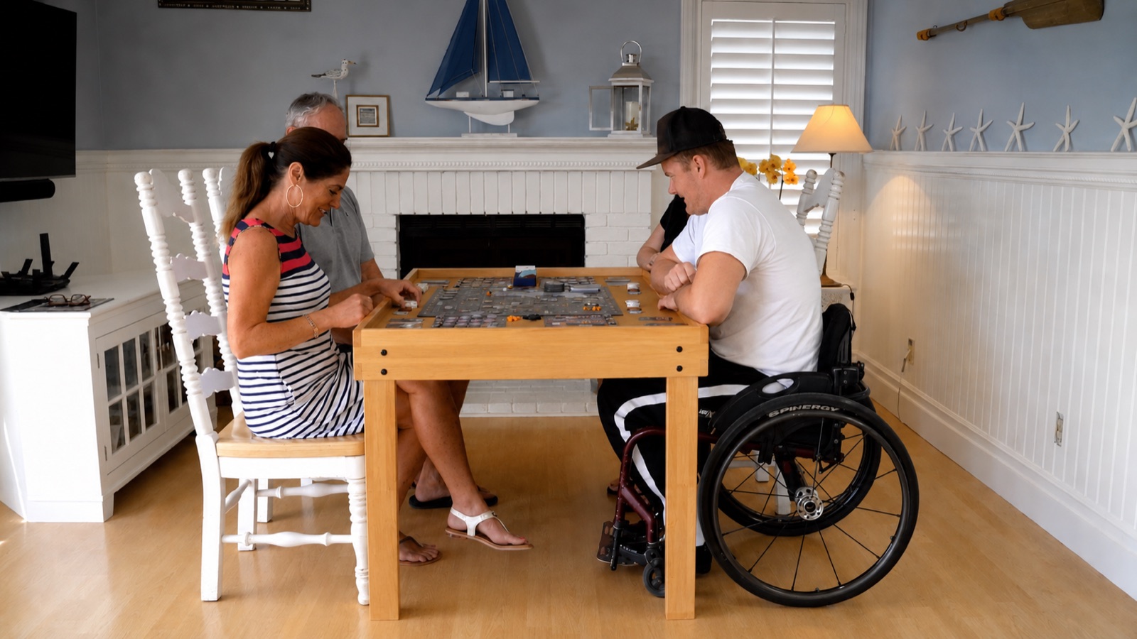 Game in progress on the Nilo Game Table